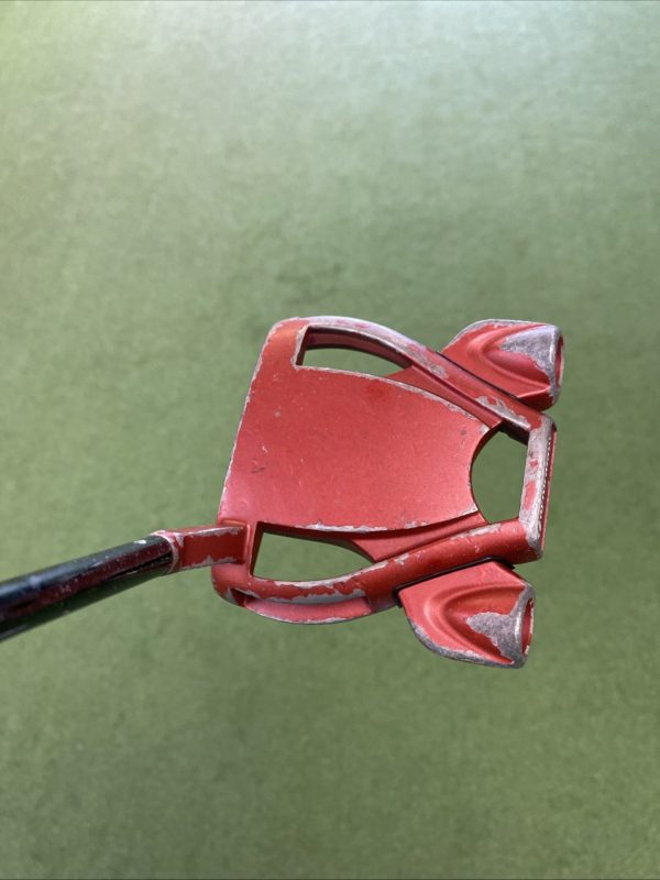 Used RH TaylorMade Spider Tour Red 34” Mallet Putter