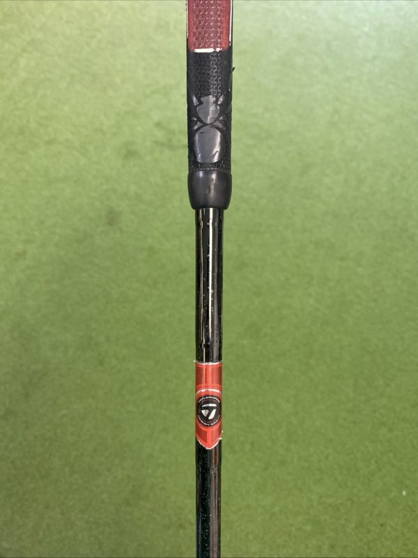 Used RH TaylorMade Spider Tour Red 34” Mallet Putter