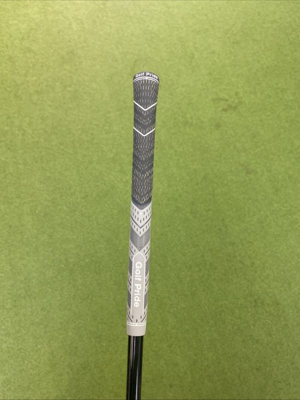 Used RH TaylorMade Stealth UDI 18* 2 Iron Aldila Ascent 100g Graphite - Image 8