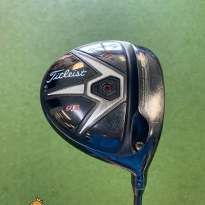 Used RH Titleist 915 D4 9.5* Driver HZRDUS Hand Crafted Extra Stiff Graphite