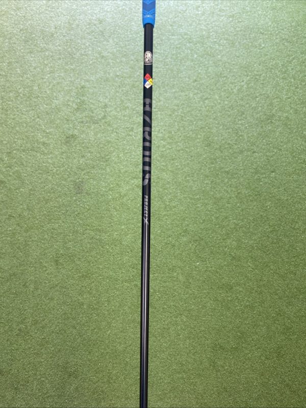 Used RH Titleist 915 D4 9.5* Driver HZRDUS Hand Crafted Extra Stiff Graphite