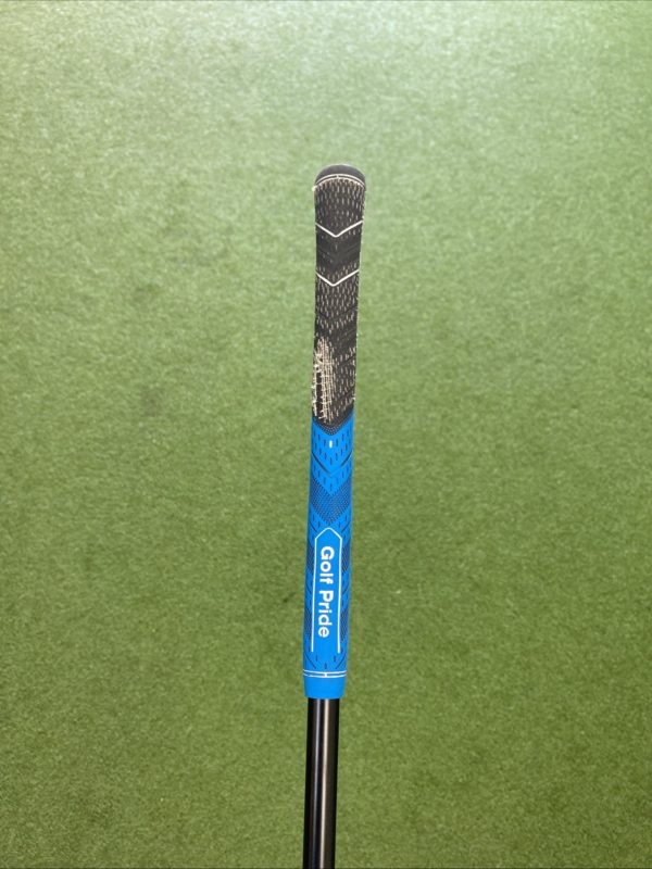Used RH Titleist 915 D4 9.5* Driver HZRDUS Hand Crafted Extra Stiff Graphite